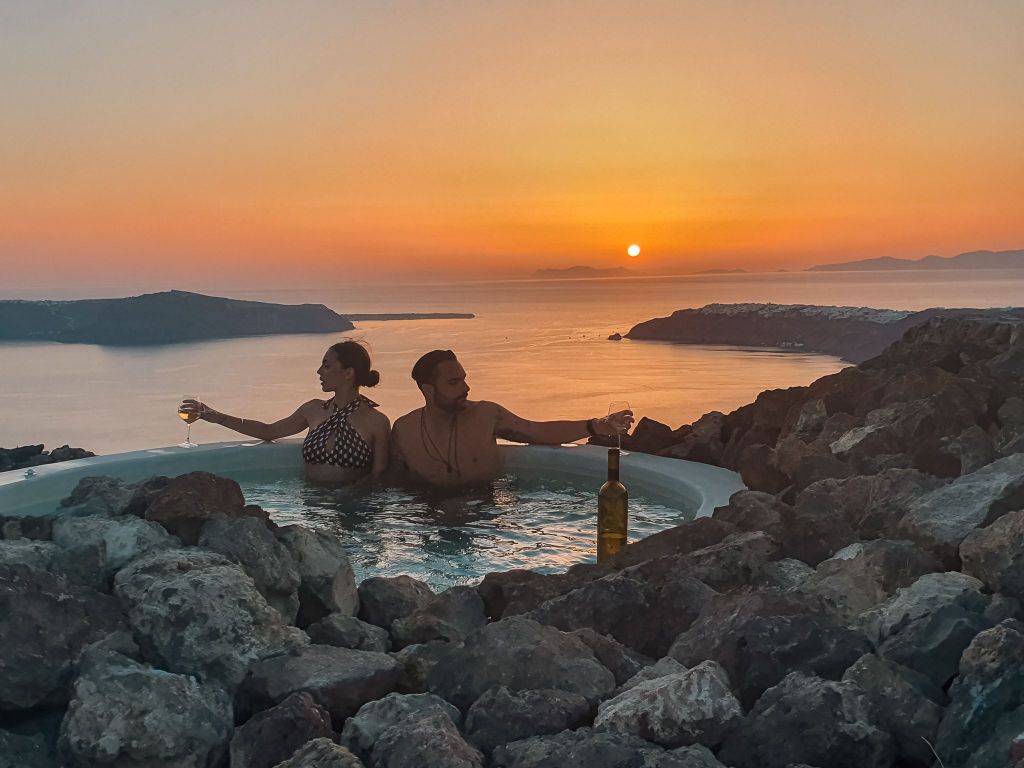 Santorin: Vulkanisches Hot-Tub-Erlebnis mit Blick auf die Caldera
