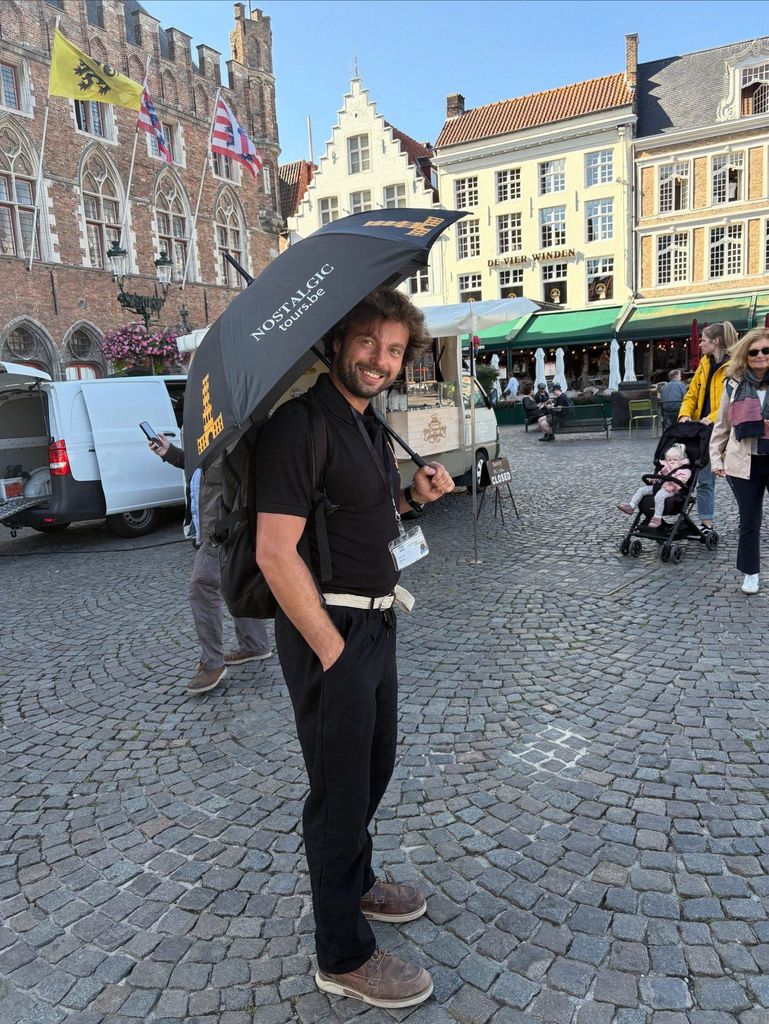 ✨Kleingruppen-Tour durch Brügge mit einem Einheimischen + Praline/ -3 € Boot