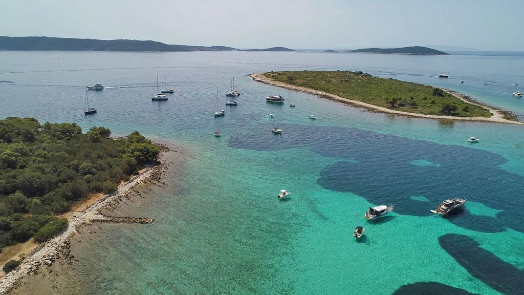Trogir/Kaštela: Private Tour zur Blauen Lagune und zu 3 Inseln