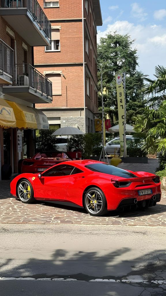 Maranello: Probefahrt mit dem Ferrari 488