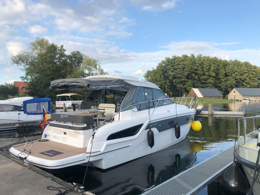 Waren (Müritz): Fun Cruise Motoryacht mit Skipper - 4 Stunden
