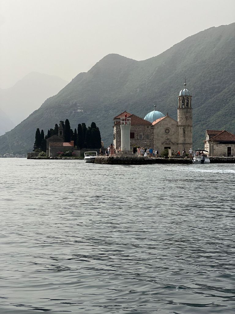 Bucht von Kotor: Tour zur Kirche Maria vom Felsen & Altstadt von Perast