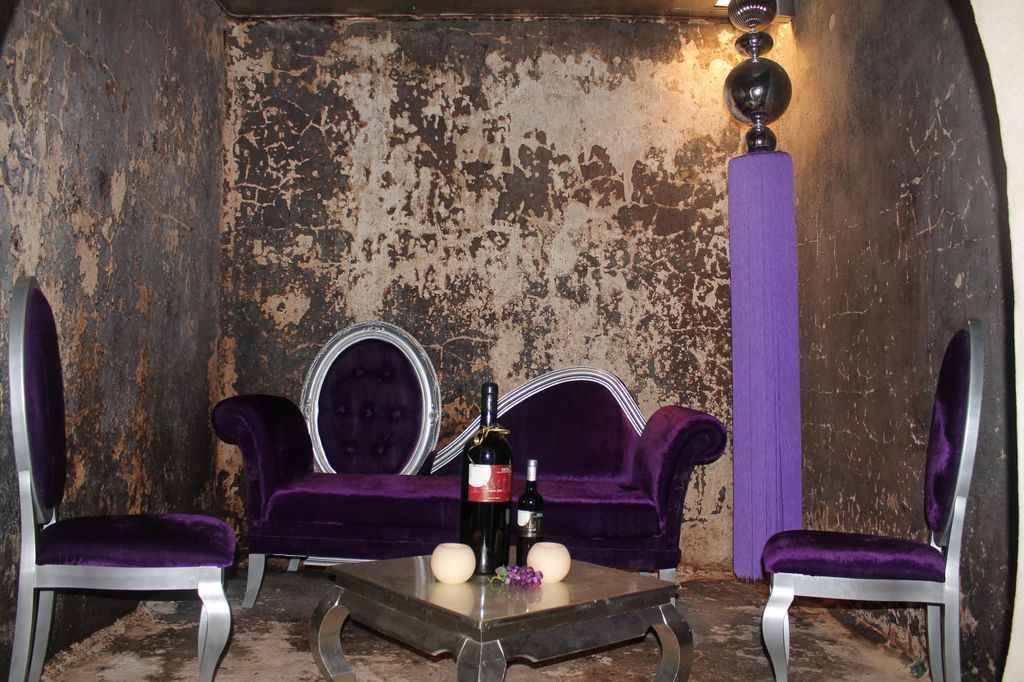 Rioja Alavesa: Weinverkostung in einer traditionellen Weinkellerei