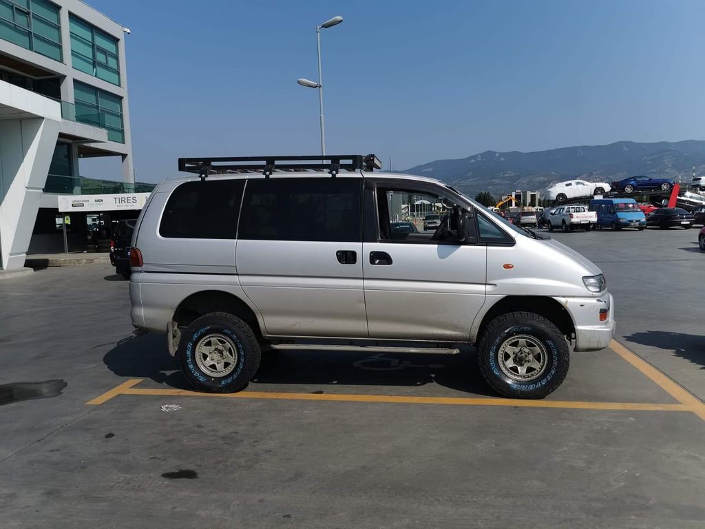 Batumi: Privater Transfer nach Mestia mit Enguri-Staudamm