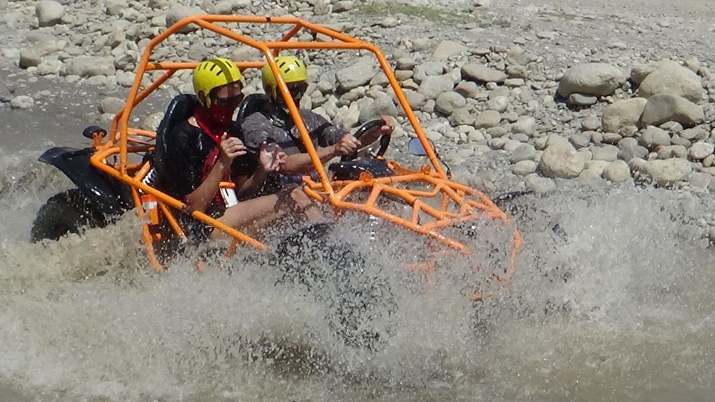Antalya: Rafting & Buggy, Quad-Safari & Zipline-Abenteuer