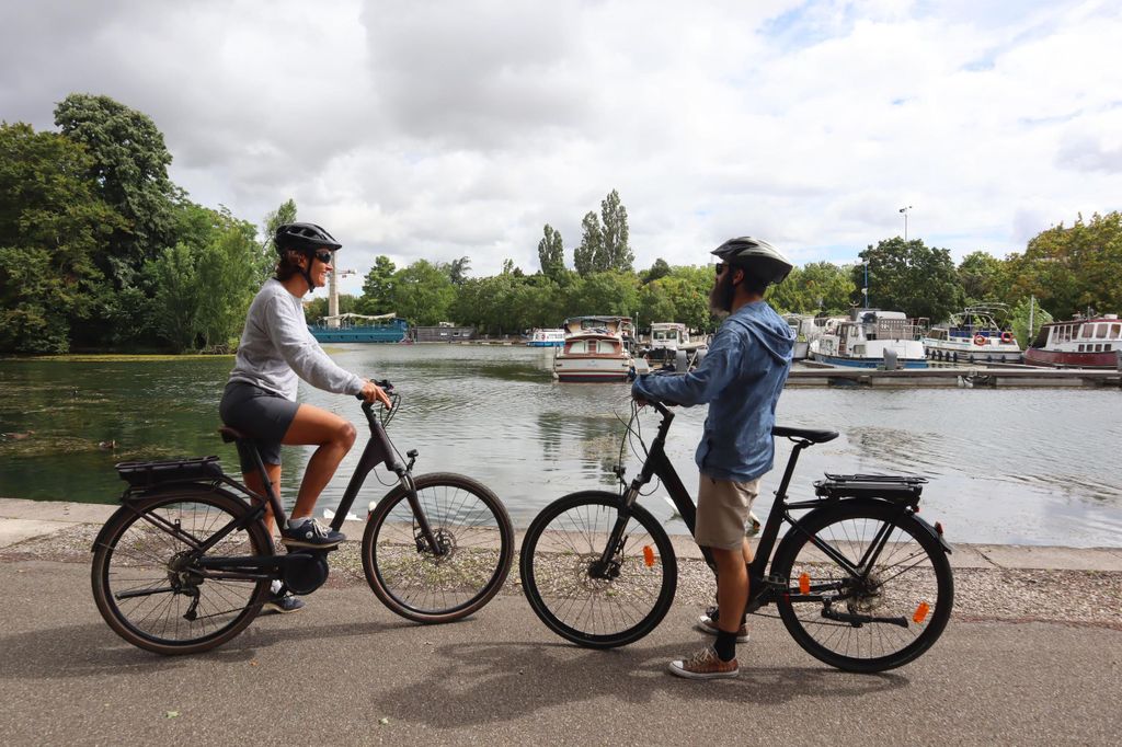 Dijon Stadtrundfahrt: Highlights Tour mit Gourmet Pause