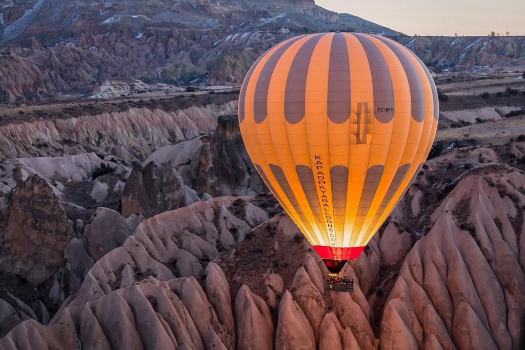Heißluftballonfahrt bei Sonnenaufgang in Kappadokien/Kapadokya Balloons