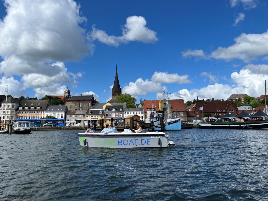Flensburg: E-Boot mieten