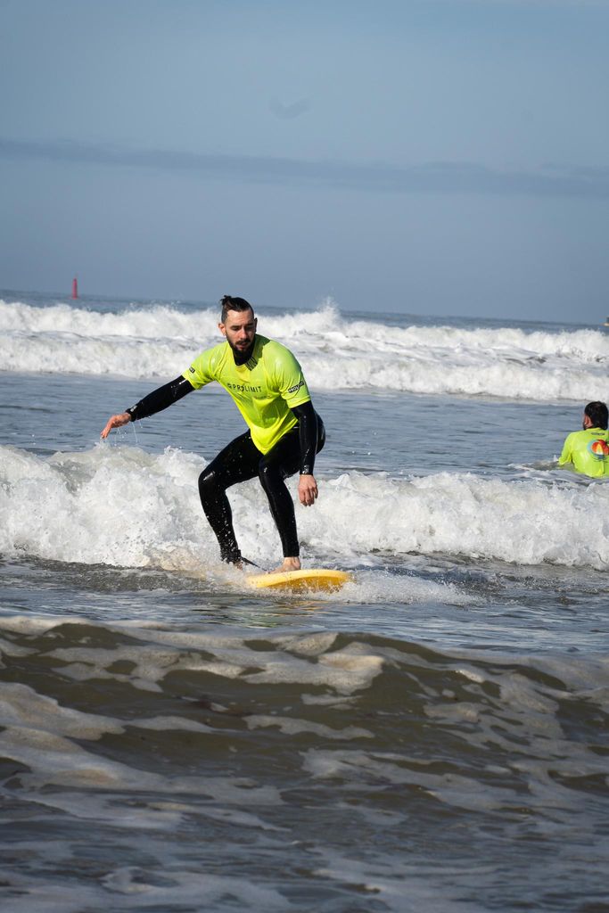 Essaouira: 2-stündiger Surfkurs (alle Levels) mit Warmwasserduschen