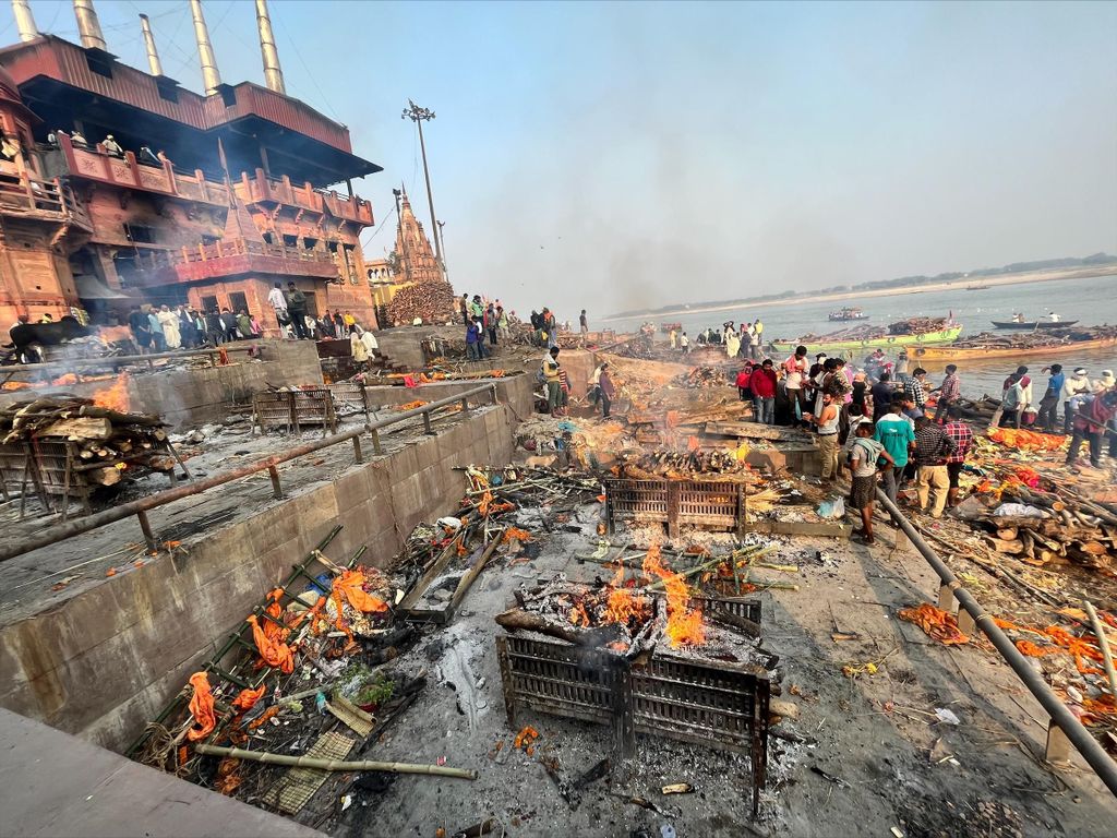 Varanasi: Manikarnika Ghat (Älteste Einäscherungsstätte) Tour