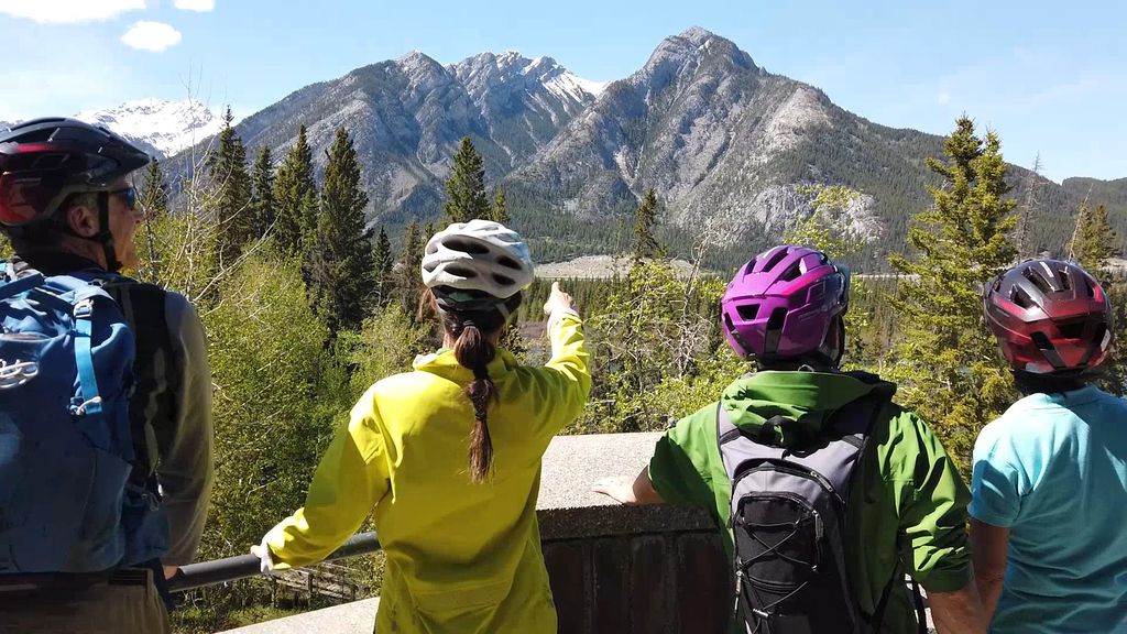Banff: Bow River E-Bike-Tour und Sundance Canyon-Wanderung