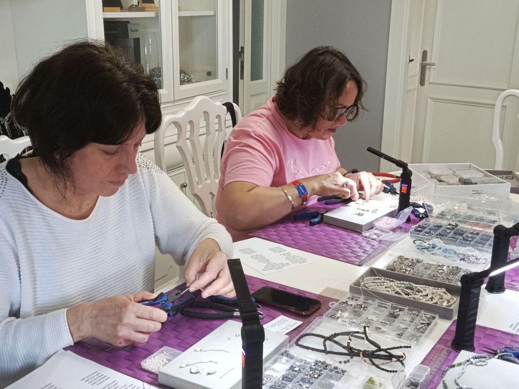 Teneriffa: Perlen-Schmuck-Workshop mit Designer