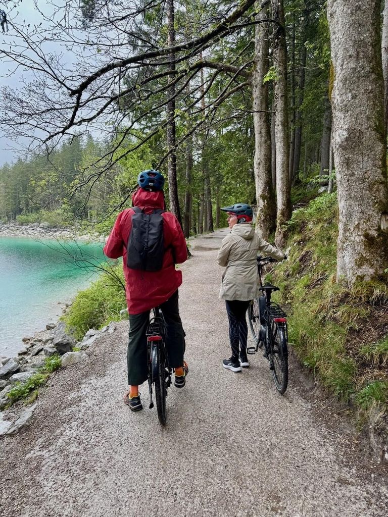 Ab München mit dem Tesla: E-Bike zum Eibsee ab Garmisch
