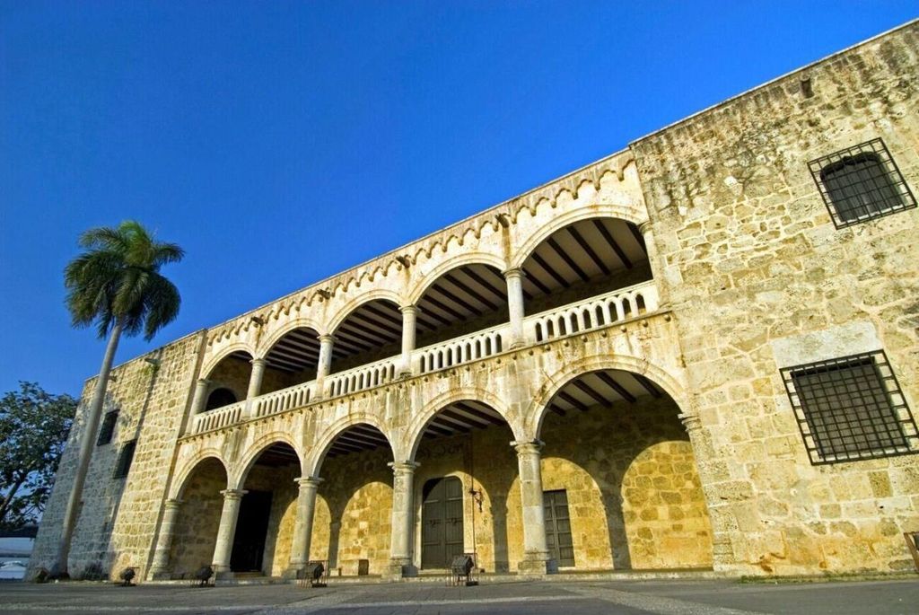 Kolonialzone: Historische Tour mit Besuch des Leuchtturms von Columbus und des Parks Tres Ojos