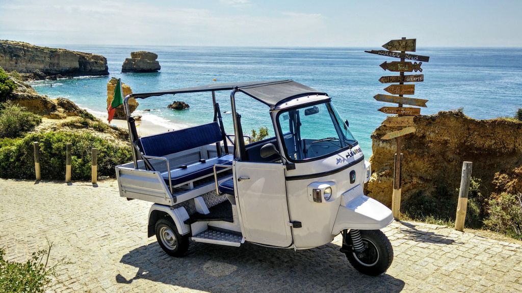 Albufeira: Tuk Tuk-Fahrt mit Altstadt und Stränden