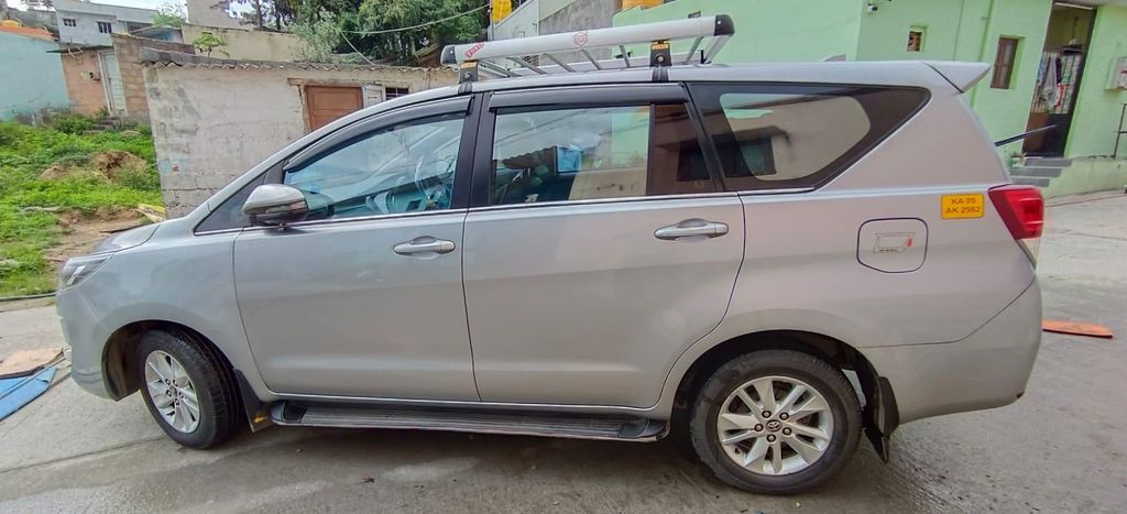 Luxuriöser Flughafentransfer Kolkata: Erschwinglich & komfortabel