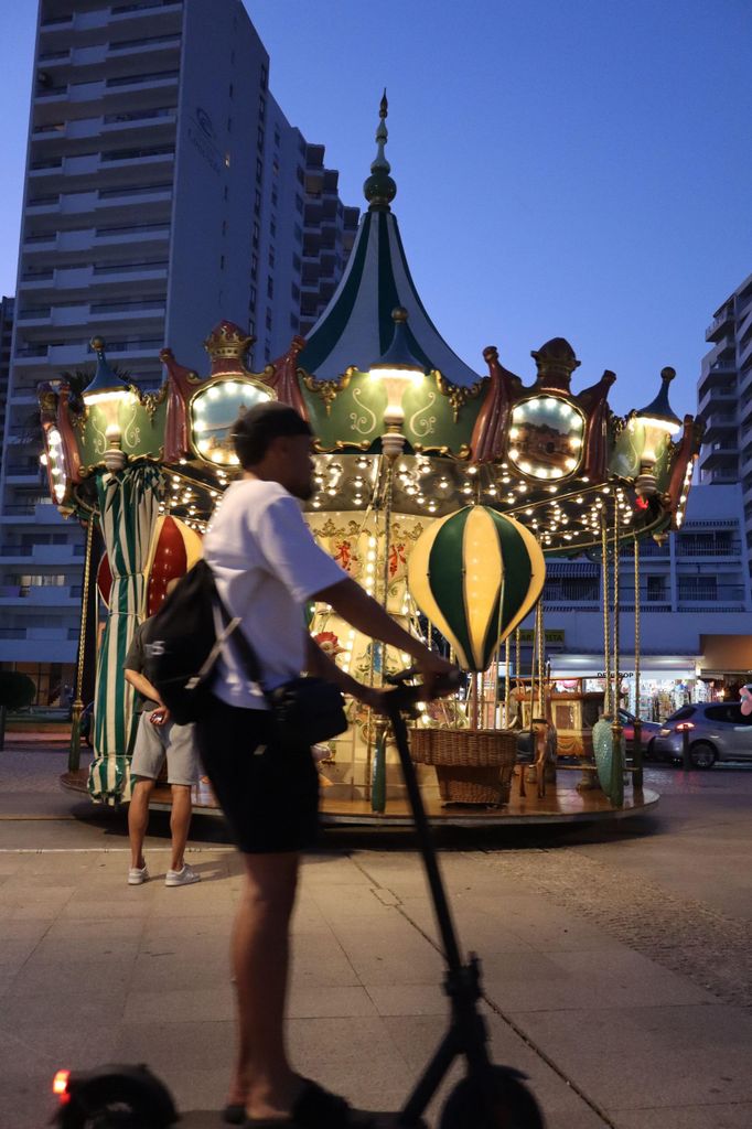 Portimão: E-Scooter-Verleih mit individuellen Routen