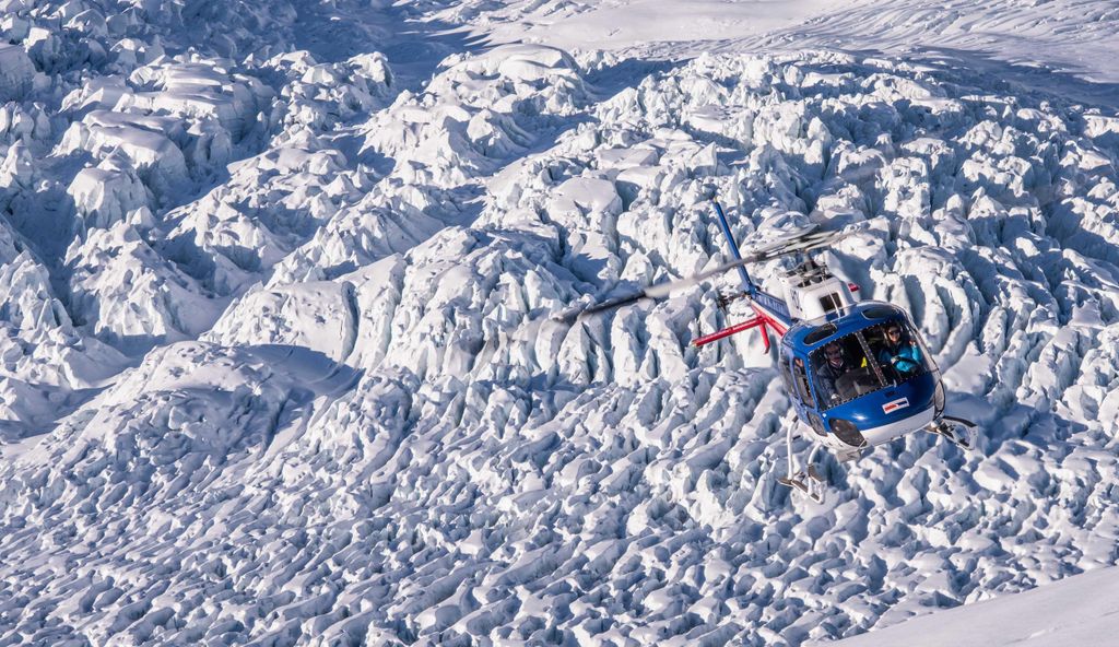 Franz Josef: Helikopterflug über zwei Gletscher und Schneelandung