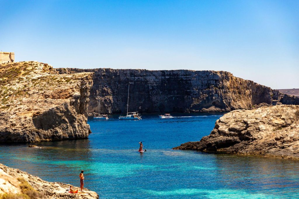 Malta: Bootstour zur Blauen Lagune von Comino, Meereshöhlen & Schwimmstopps
