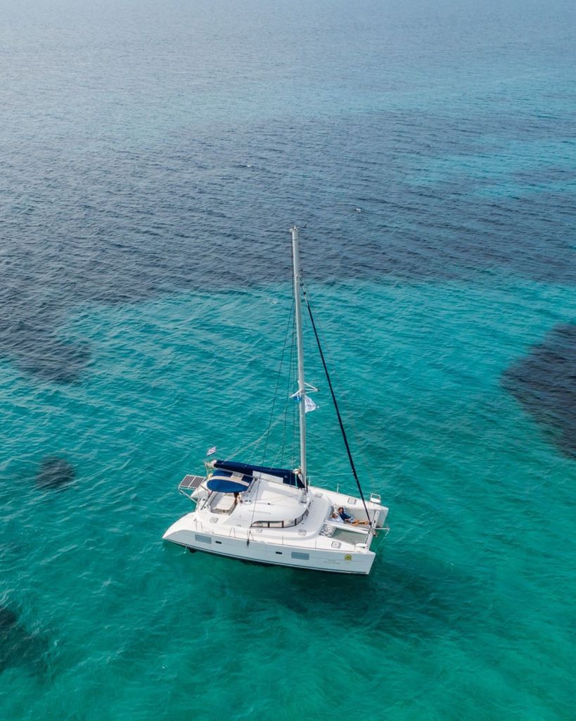 Korfu: Private Sonnenuntergangsfahrt mit einem Lagunen-Katamaran