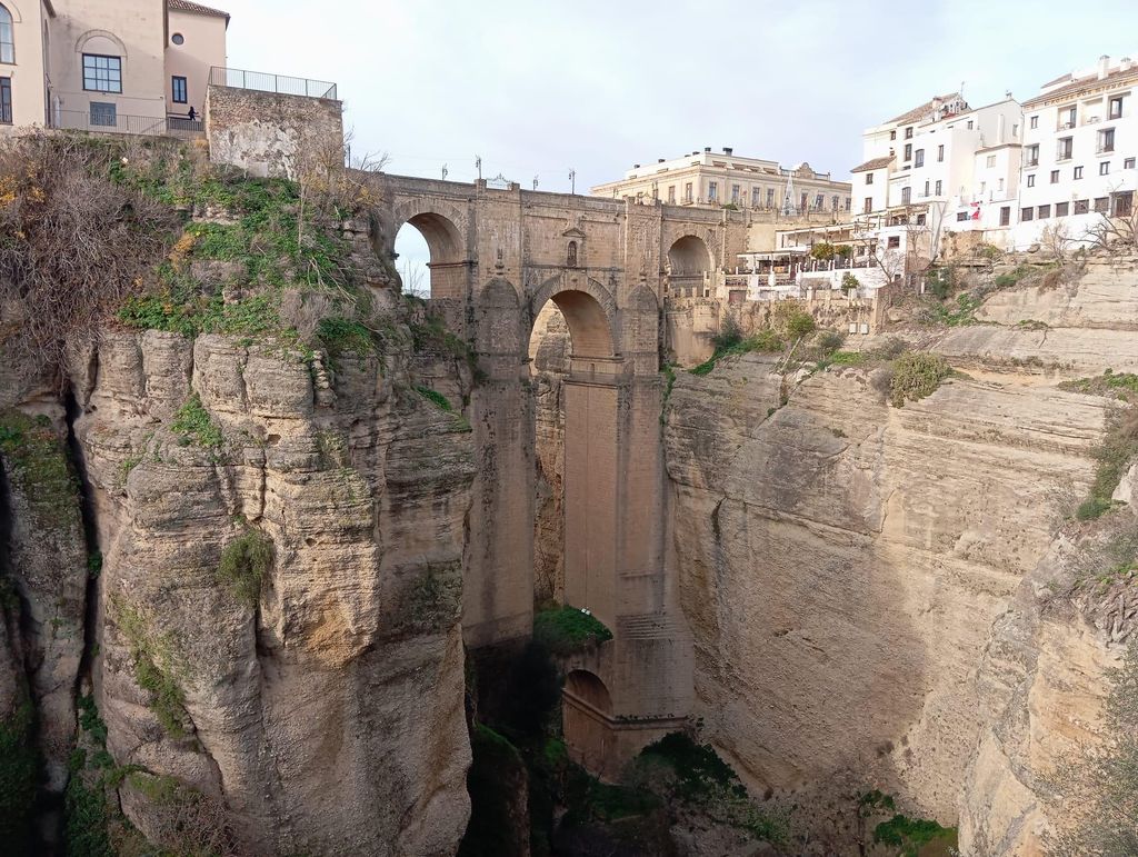 Ab Sevilla: Private Tour nach Ronda und Setenil de las Bodegas