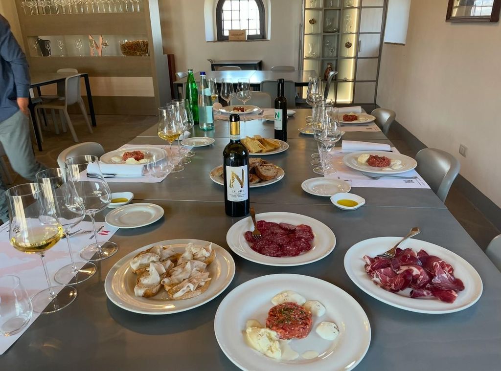 Orvieto: Weintour 5 Minuten vom historischen Zentrum entfernt