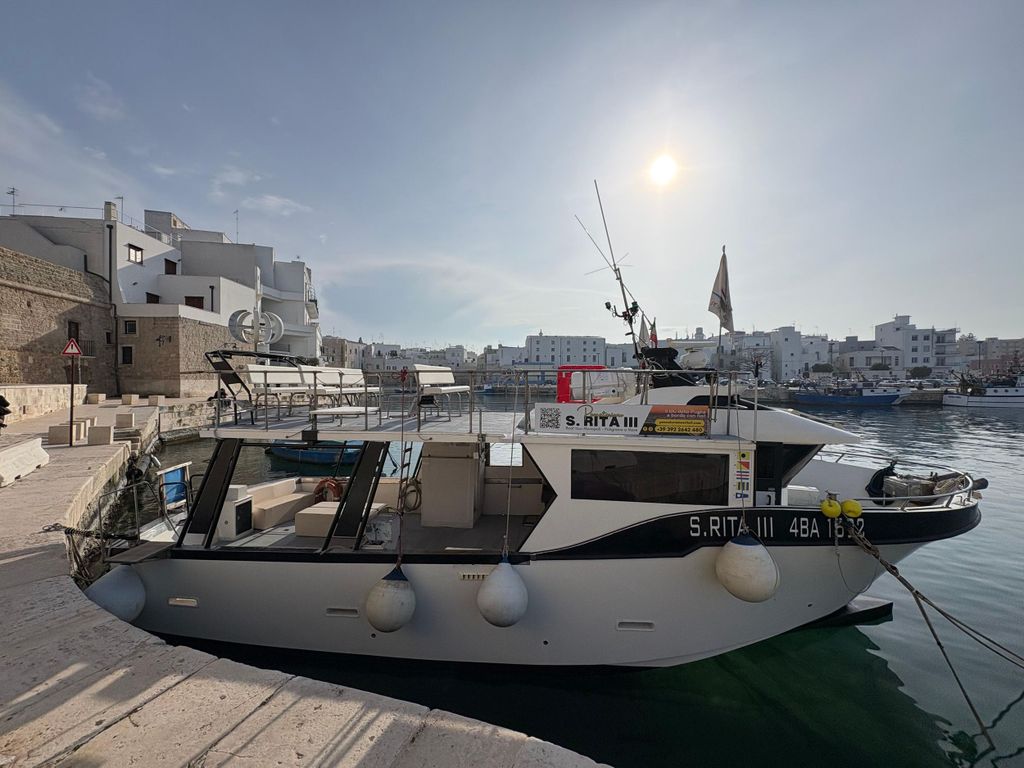 Monopoli: Tour in Barca a Polignano mit Halt und Aperitif
