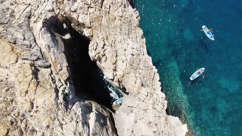 Capo d'Enfola: Geführte Stand-Up-Paddle-Tour + Sonnenuntergang