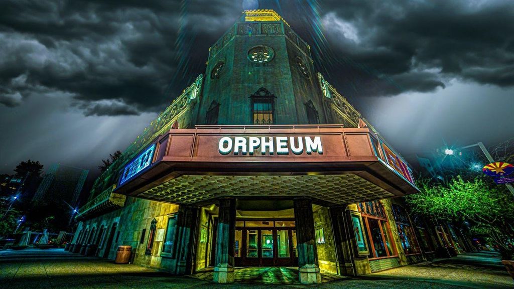 Wings of Fire & Whispers of the Desert Phoenix Geistertour