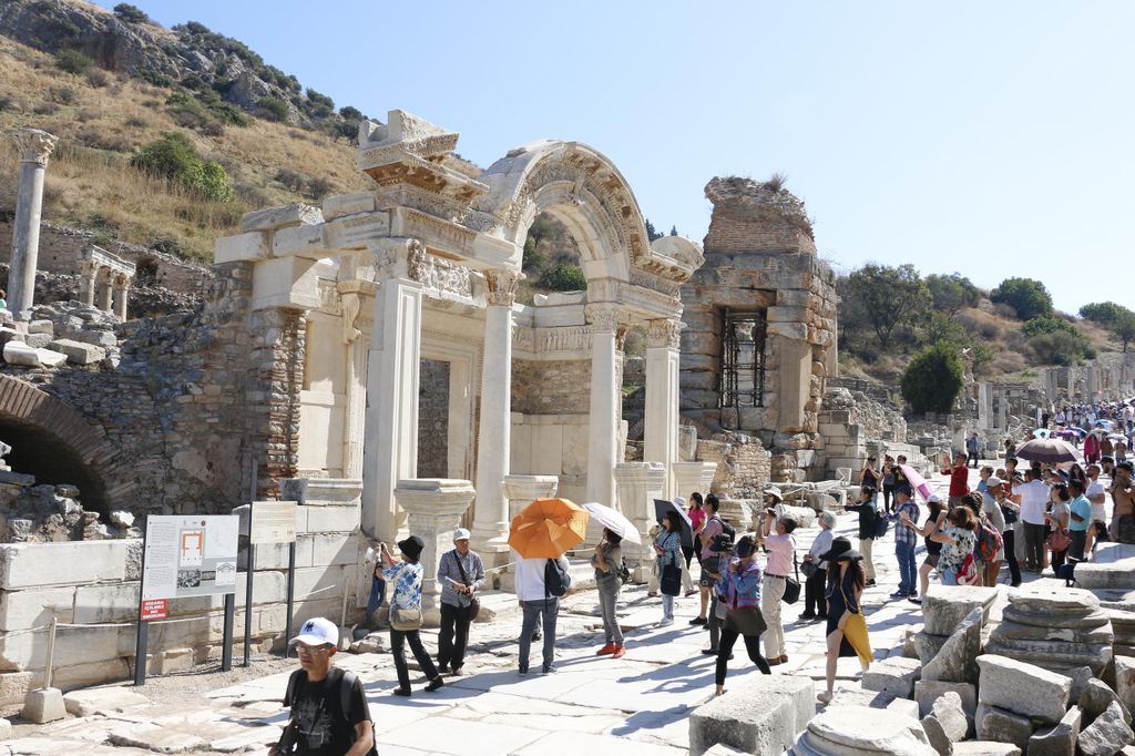 Ab Istanbul: Tagesausflug nach Ephesus und Şirince mit Weinverkostung