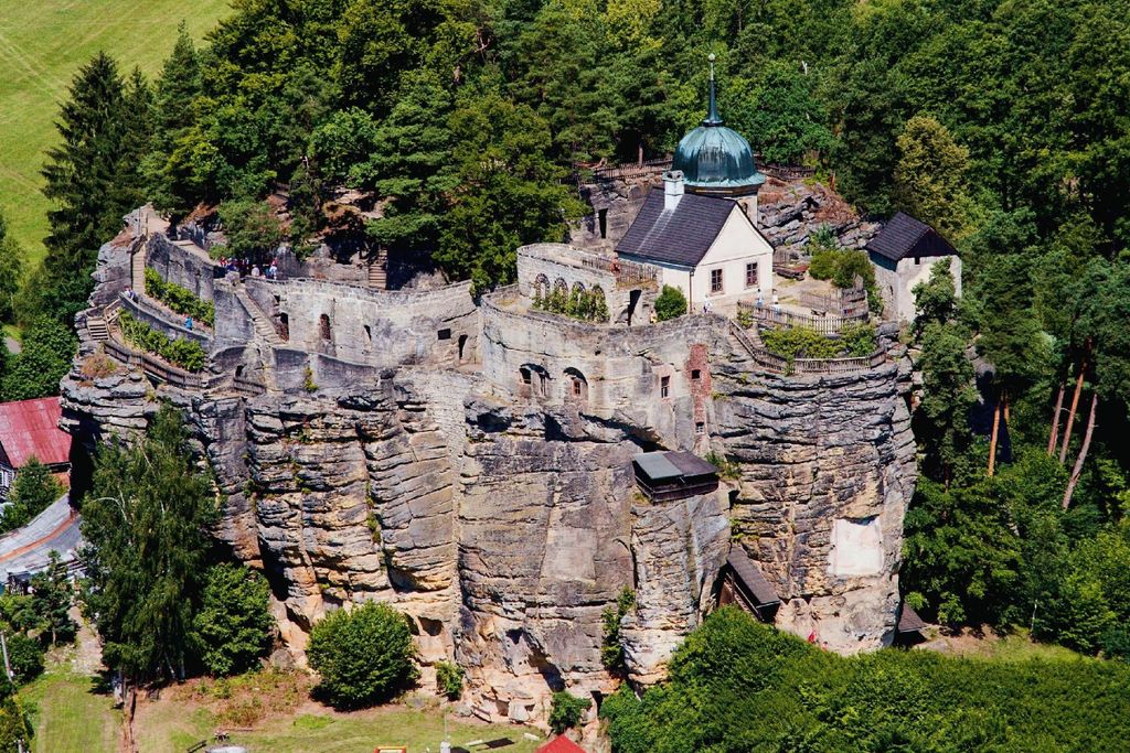 Ab Prag: Wanderung zu berühmten Vulkanen und durch die wilde Natur