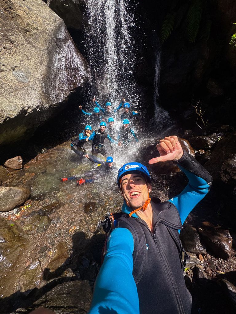 Canyoning für Anfänger auf Madeira – einfaches & lustiges Wasserfall-Abenteuer