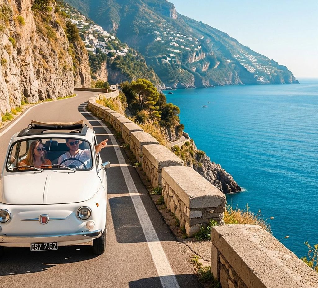 Amalfiküste im Fiat 500 oder 600 Oldtimer