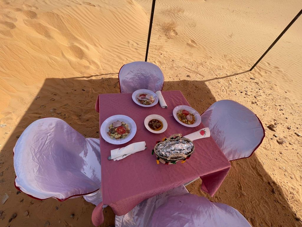 Douz: 6-tägiges Quad-Abenteuer, Biwak, Dünen und Sahara-Immersion