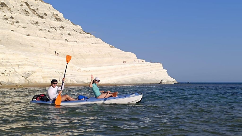 SCALA DEI TURCHI: Verleih von Doppel-KAYAK oder Stand Up Paddle [+Schnorchel-Set]
