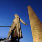 Statue von William Prescott vor dem Bunker Hill Monument
