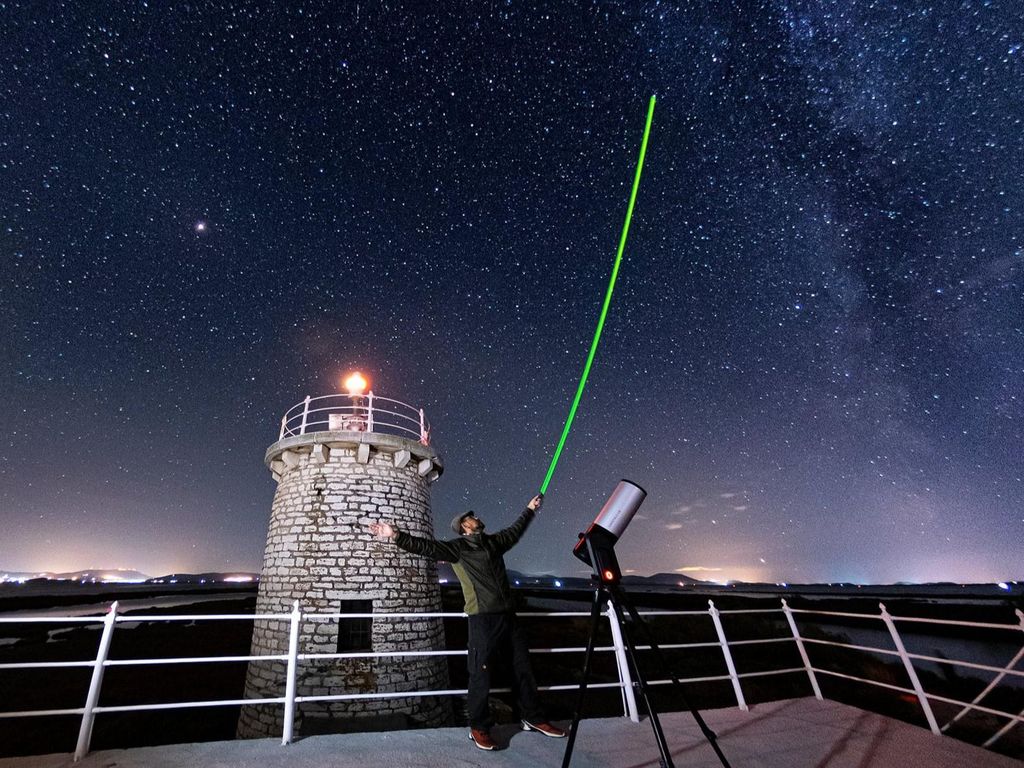 Parga: Sternenbeobachtung mit einem Astronom