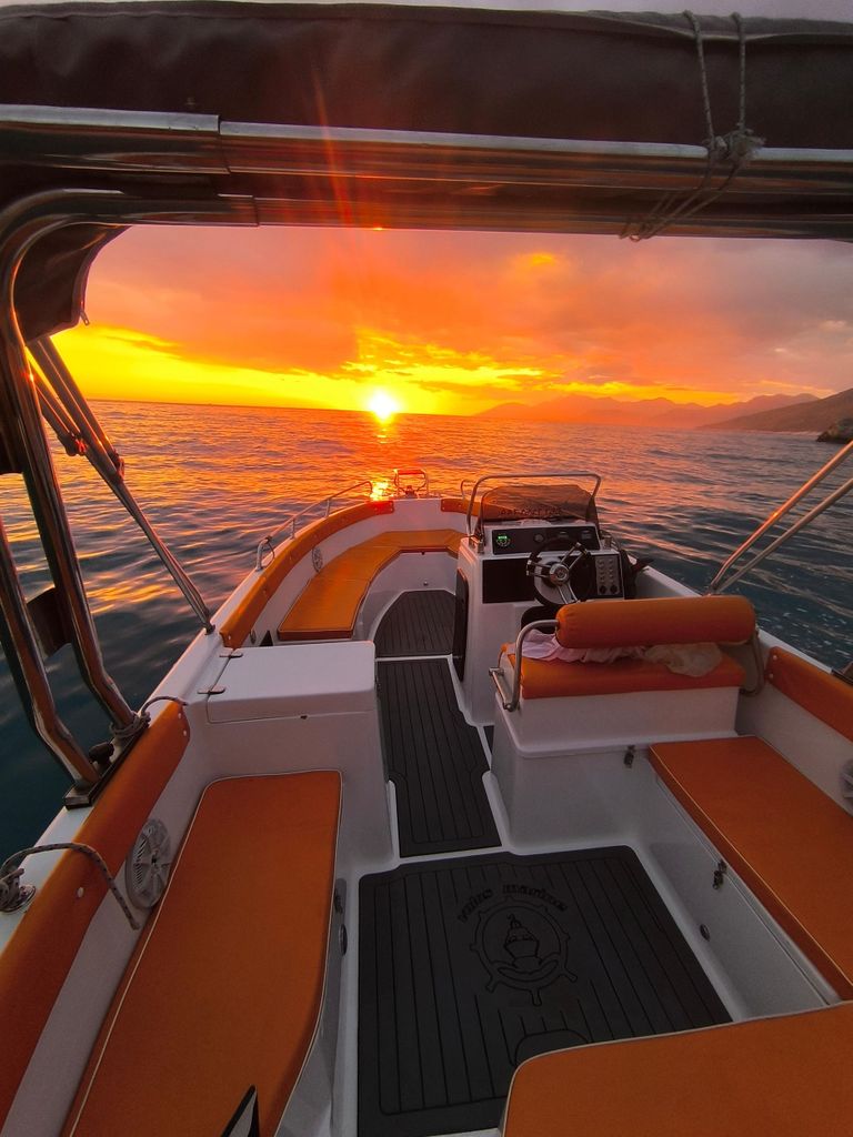 Saranda: Ganztagestour mit Boot, Strandstopps und Schwimmen