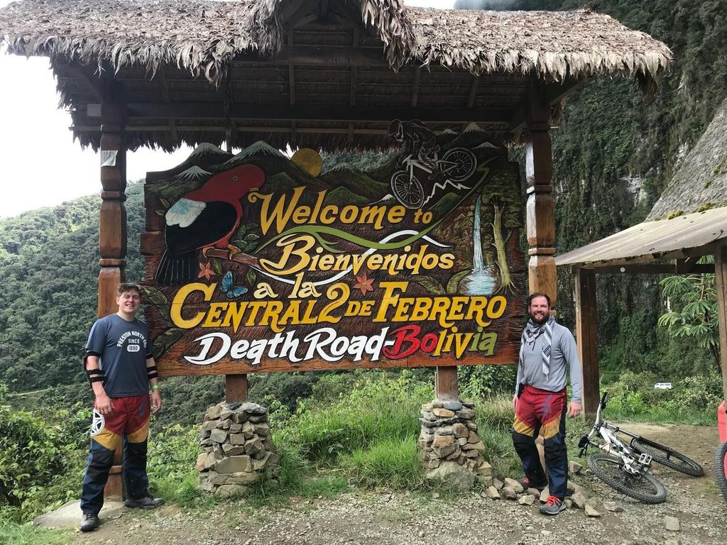 Bolivien: Death Road Bike Tour mit Mittagessen und Hoteltransfer