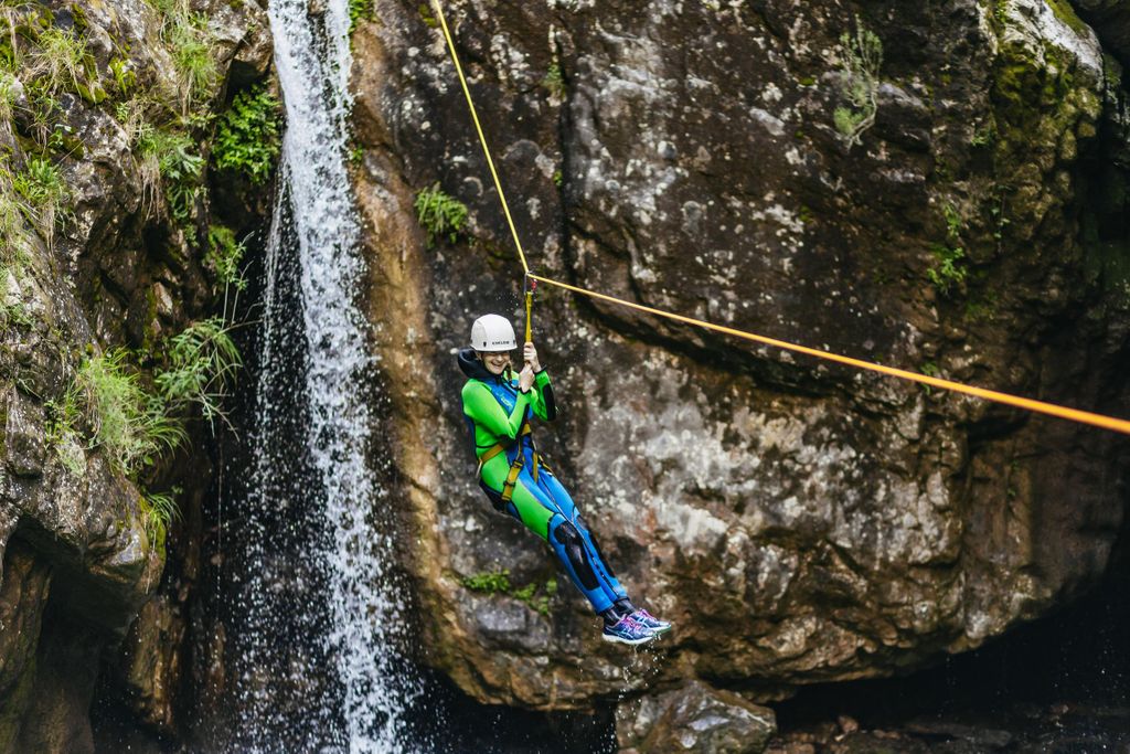 Gardasee: Familienfreundliche Canyoning Tour