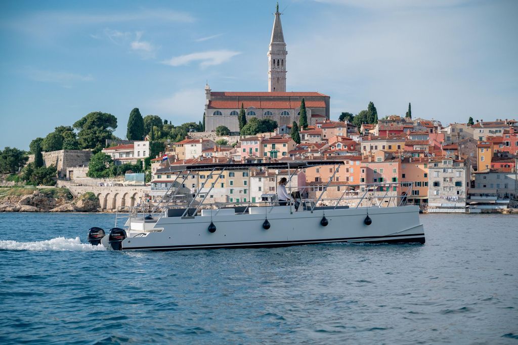 Rovinj: Private Touren mit dem Katamaran