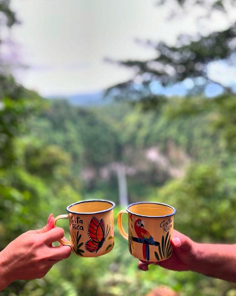 Ab San José: Geführte Wanderung zum Wasserfall Esmeralda Perdida