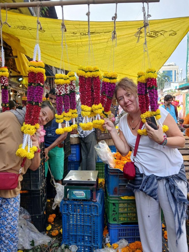Mumbai: Slum-Tour mit Dhobi-Ghat-Wäscherei & Blumenmärkten