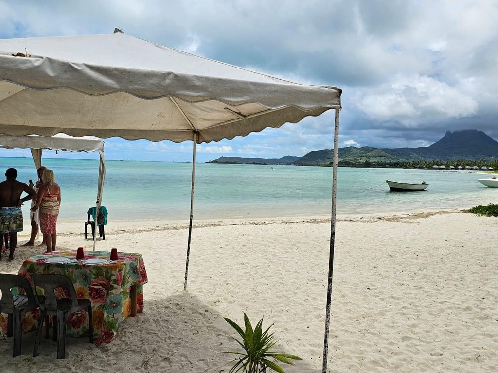 Mauritius: Ile aux cerfs, Wasserfälle und BBQ Bootstag