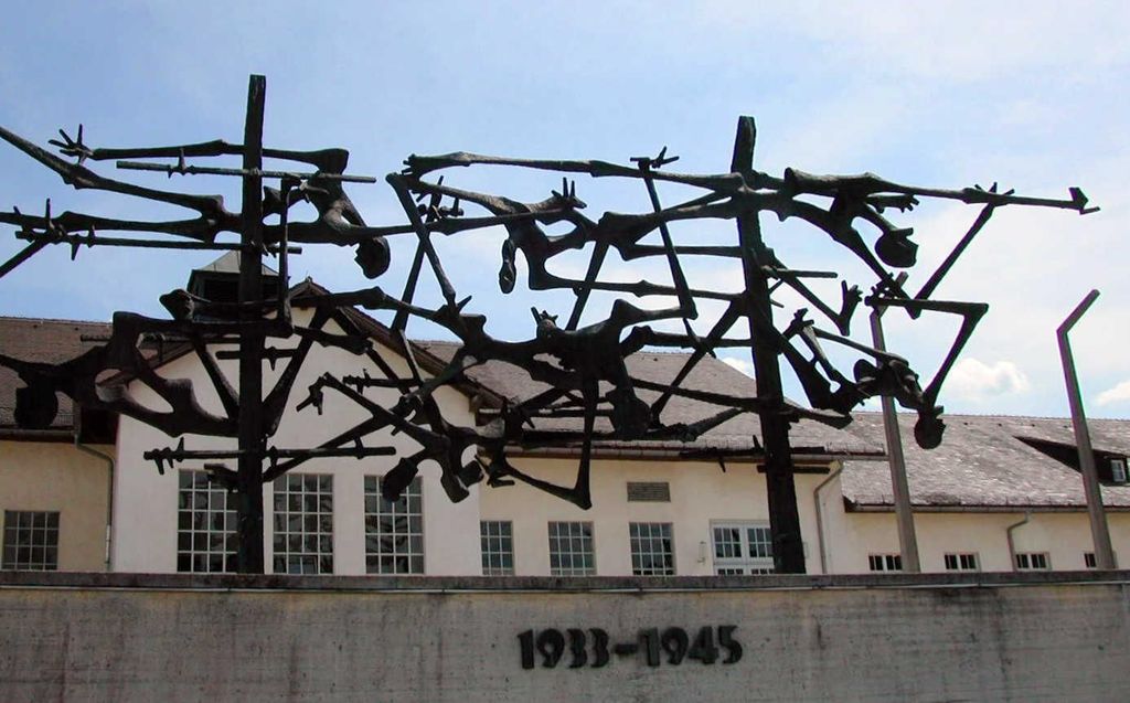 Private Dachau Memorial Site Tour ab München