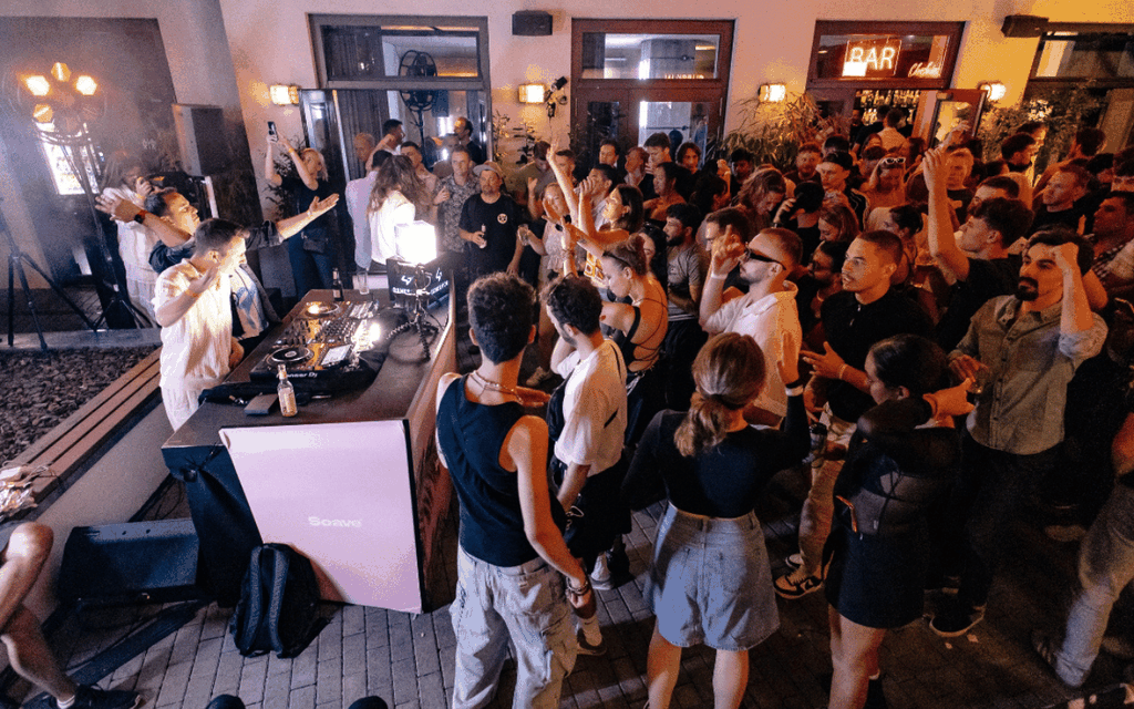 Berlin: Kneipentour mit Shots und VIP-Club-Eintritt