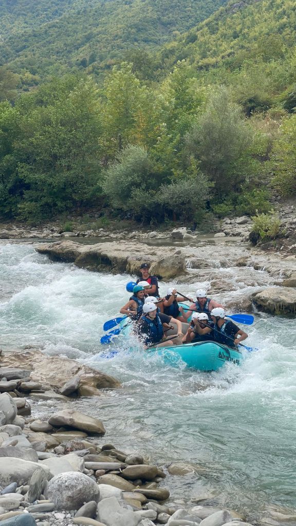 Ab Saranda: Rafting-Tour auf dem Fluss Vjosa mit Fotos & Snacks