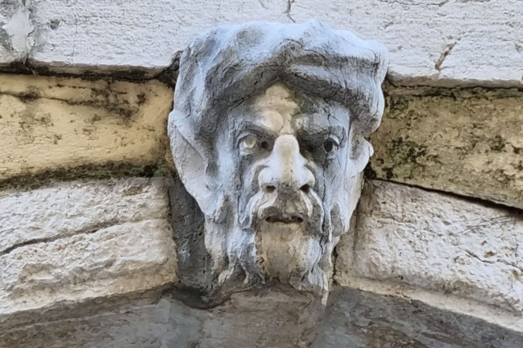 Korfu-Stadt: Tour zu dunklen Mythen und Legenden