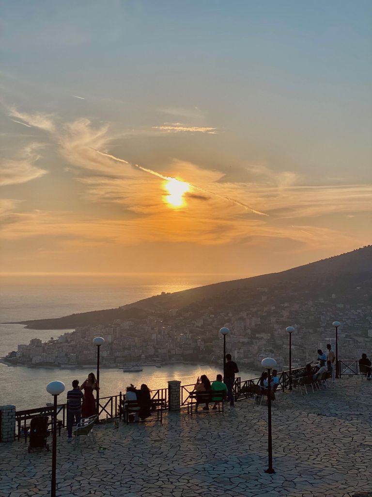 Von Ksamil & Saranda: Blaues Auge & Burg Lekursi SONNENUNTERGANG