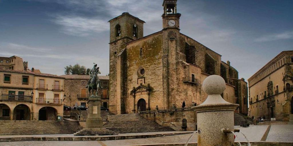 Trujillo Tour | Stadtrundfahrt Erkundung